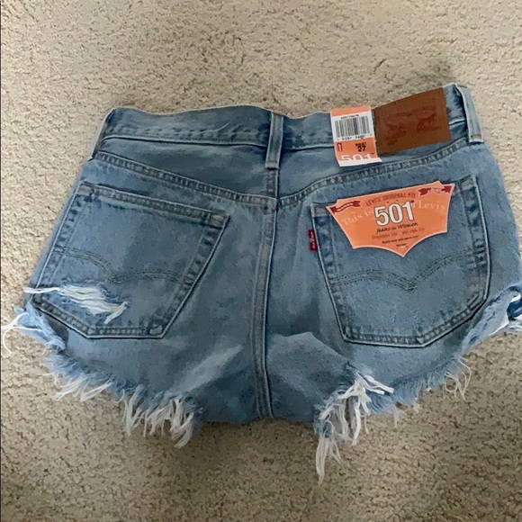 Levi 501 Shorts - Picture 2 of 2